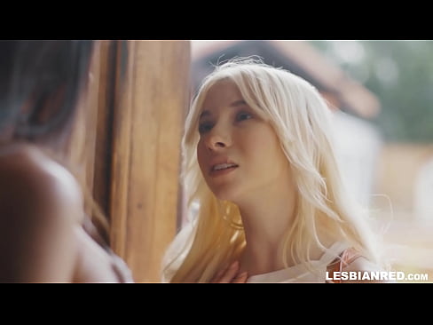 ❤️ Dievča príde domov o niekoľko mesiacov neskôr a skončí pri jedení kundičky svojej nevlastnej mamy ❤️ Anal video na sk.hentaivost.ru